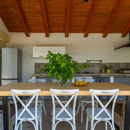 Family Casa Ida With Pool And Grill In Groznjan * マルコフツィ