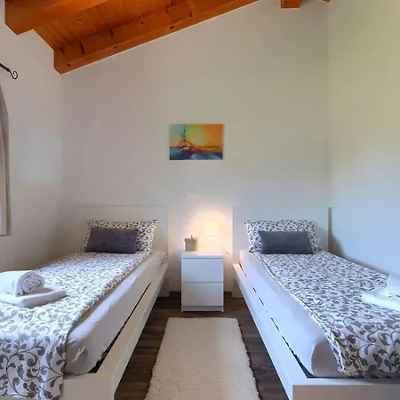 Family Casa Ida With Pool And Grill In Groznjan * マルコフツィ