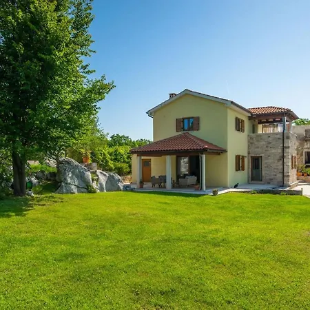 Family Casa Ida With Pool And Grill In Groznjan Villa *