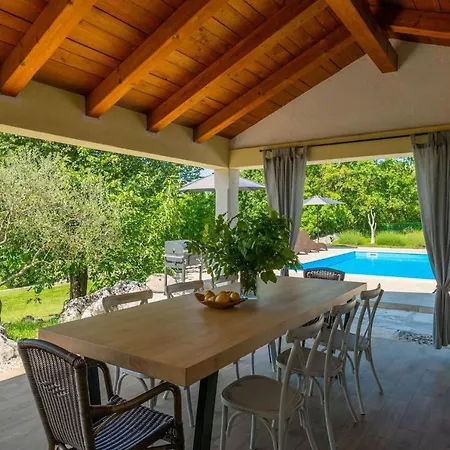 Family Casa Ida With Pool And Grill In Groznjan Makovci