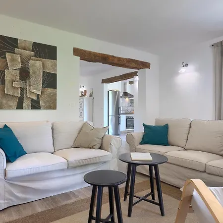 Family Casa Ida With Pool And Grill In Groznjan