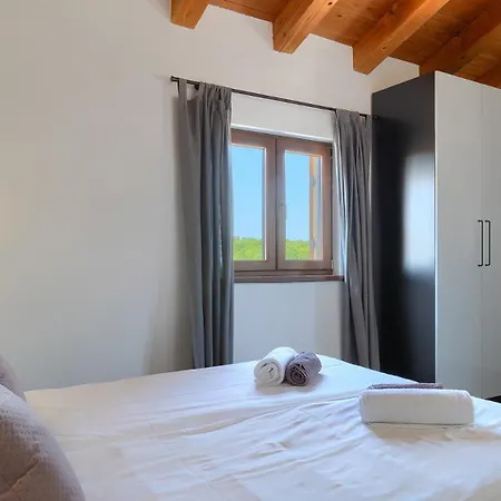 Family Casa Ida With Pool And Grill In Groznjan 빌라