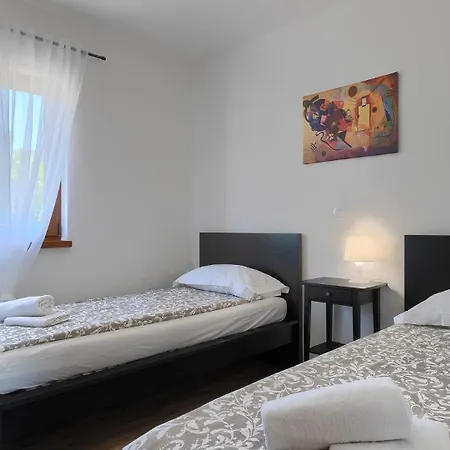 Family Casa Ida With Pool And Grill In Groznjan 빌라